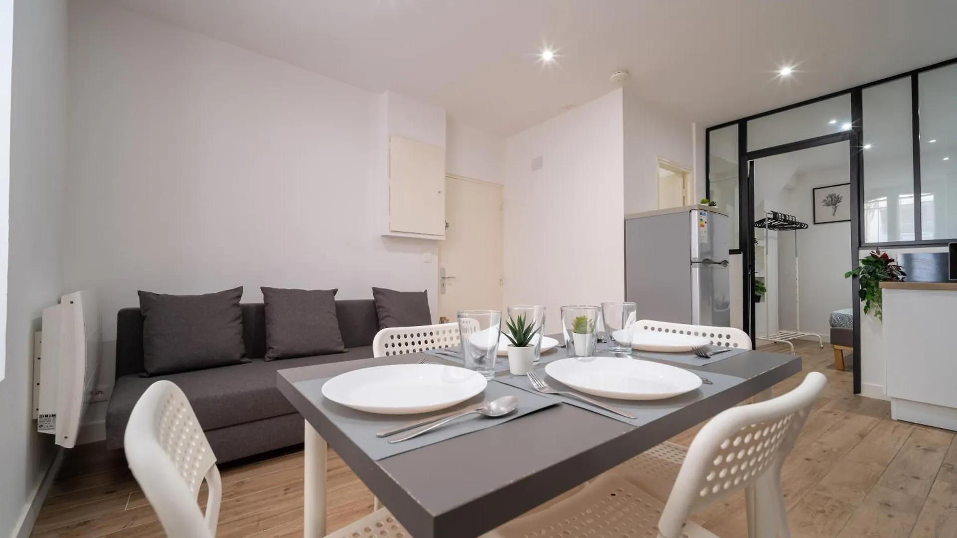 Apartment Appartement Tout Equipe 4 Personnes Au Coeur Du Panier Marseille France