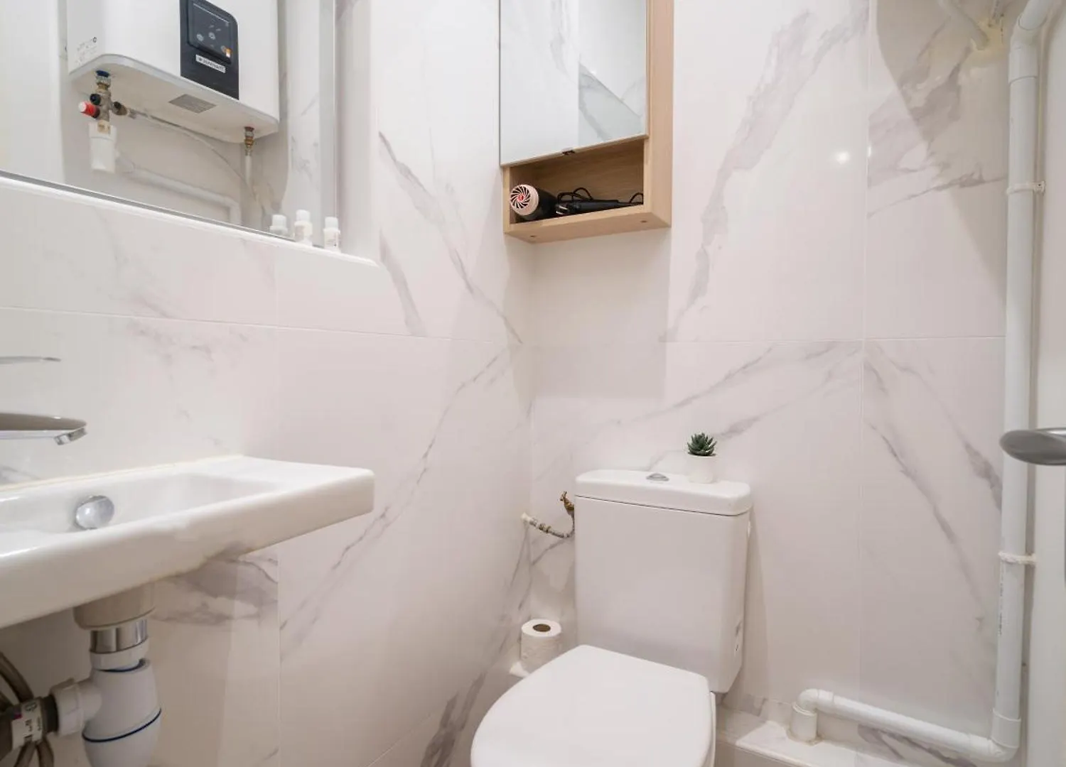 Appartement Tout Equipe 4 Personnes Au Coeur Du Panier Marseille 0*,  France
